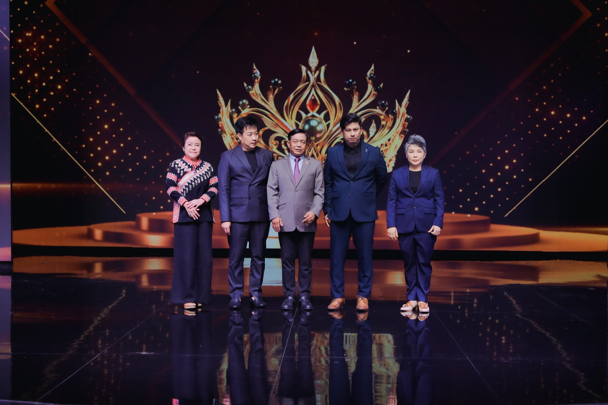 ทีมงานและผู้เข้าร่วมงาน Oriental